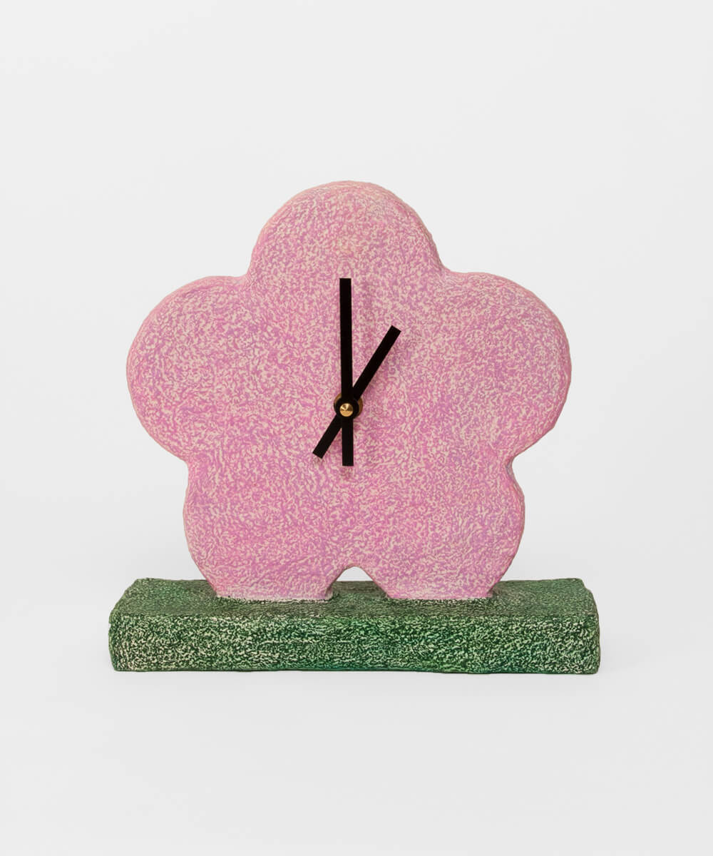 Photo of a blossom shaped table clock