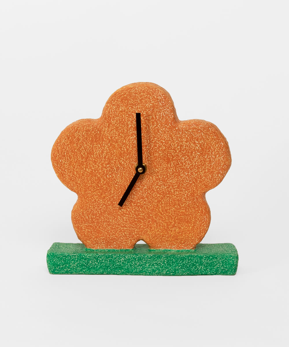 Photo of a blossom shaped table clock